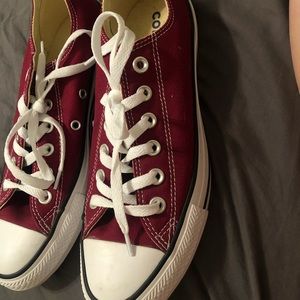 maroon converse